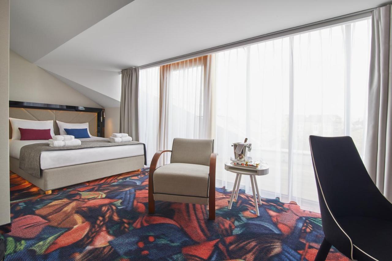 Superior Queen Room,1282451797:JPEG